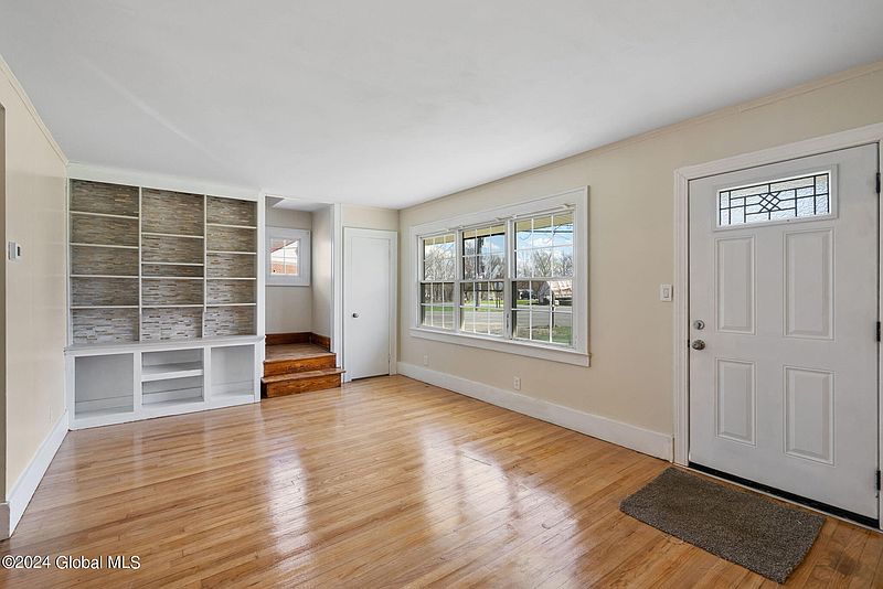 5th image of 41 Kellogg Road