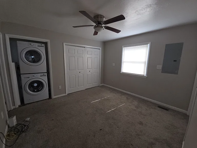1331 Bayville St — Photo 26