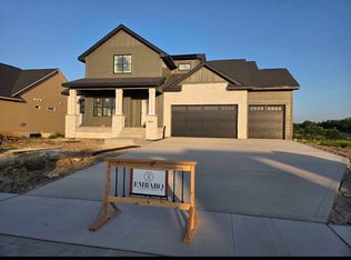 3001 Wakonda Dr, Norwalk, IA 50211