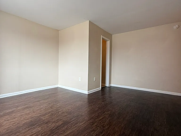 Tailwinds Apartments — Photo 23