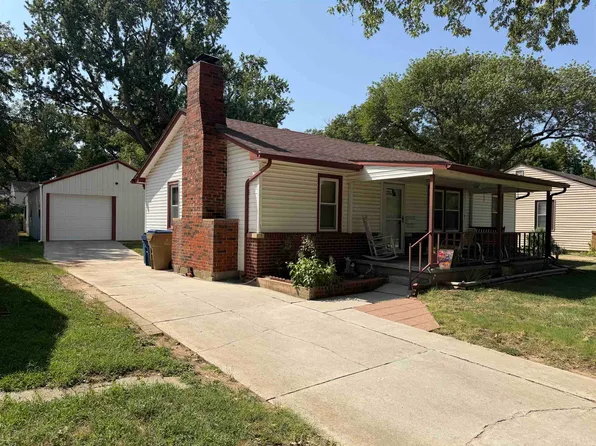 833 N Kokomo Ave, Derby, KS 67037