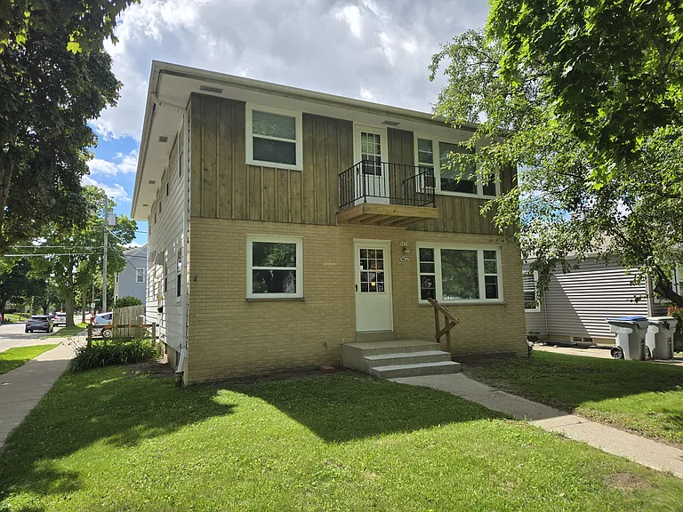 3477 S Kansas Ave — Photo 1