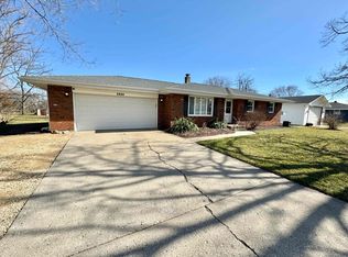 6694 Belvidere Rd, Roscoe, IL 61073