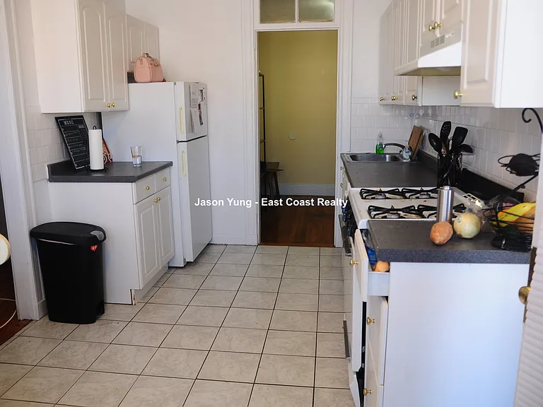 19 Vinal St #10 — Photo 8