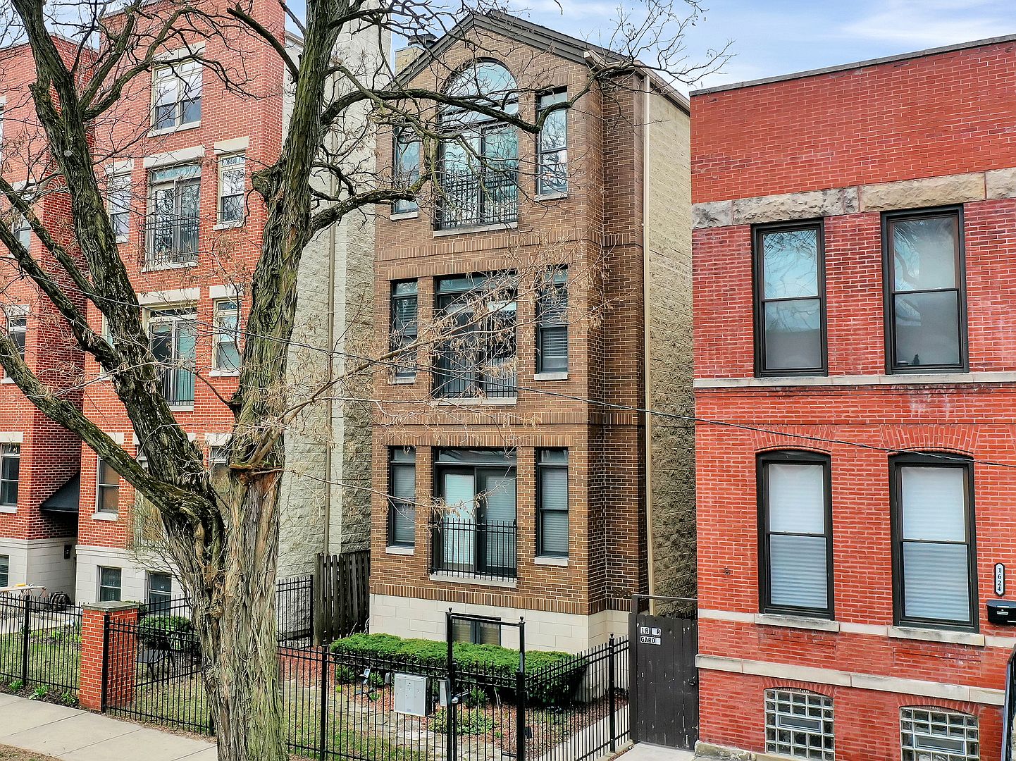 1620 N Oakley Ave #3, Chicago, IL 60647 | Zillow