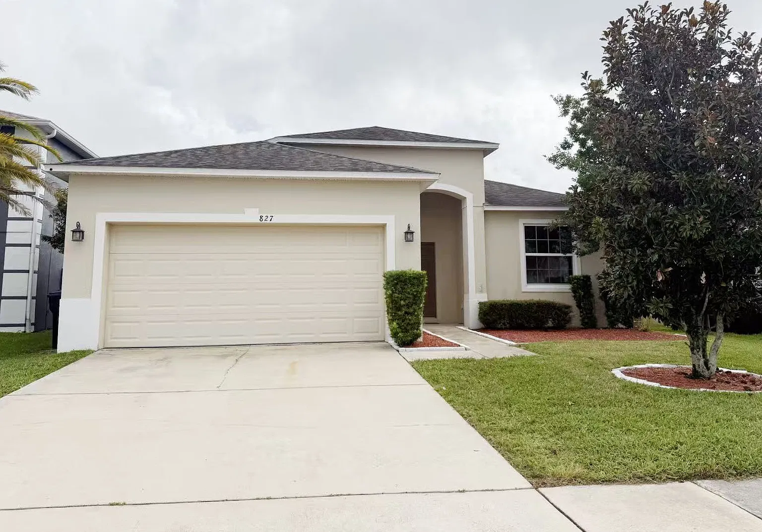 827 Battery Pointe Dr — Photo 1