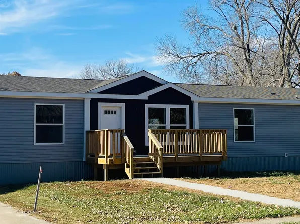 1204 5th St, Onawa, IA 51040
