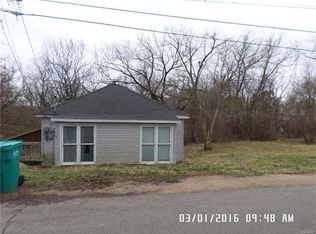 64 Oak St, Sullivan, MO 63080