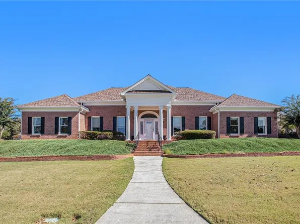 2461 Grande Oak Cir, Lawrenceville, GA 30043