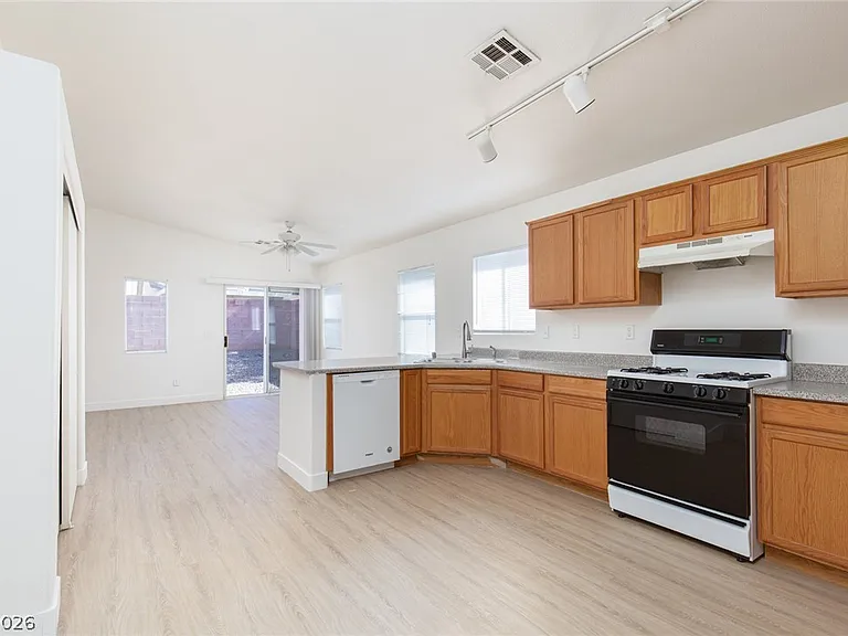 5962 Turtle River Ave — Photo 8