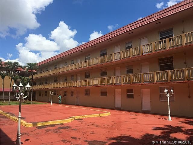 1st image of 4655 Palm Ave APT 122