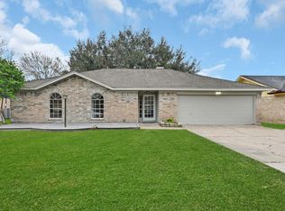 1513 Kings Park Dr, Alvin, TX 77511