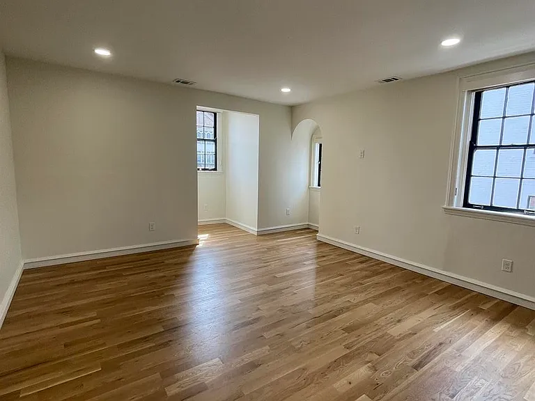 1005 Madison Ave — Photo 5