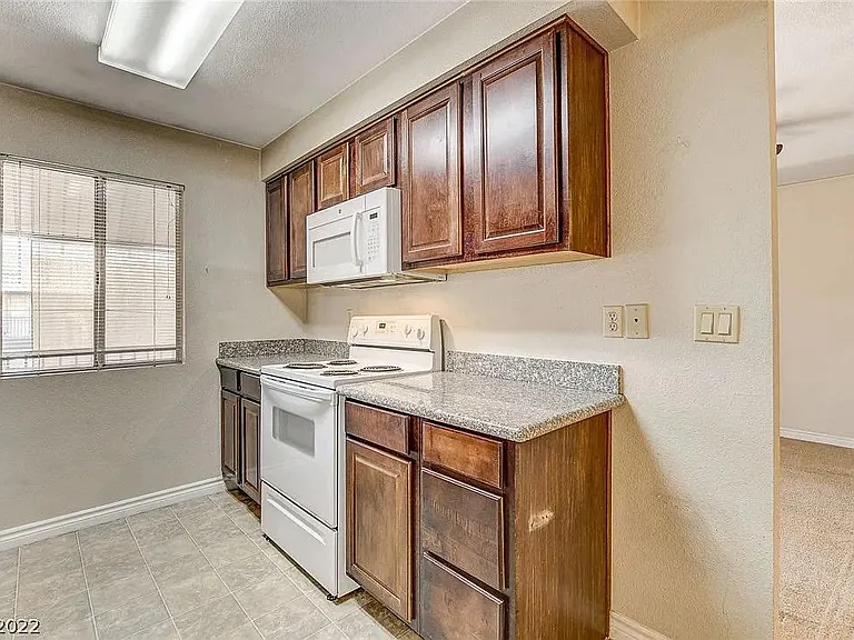 5060 Indian River Dr #378 — Photo 4