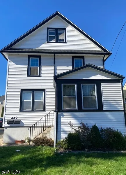 1 bed, 1.0 bath, $2,000 — Photo 1