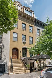 151 East 82nd Street in Upper East Side