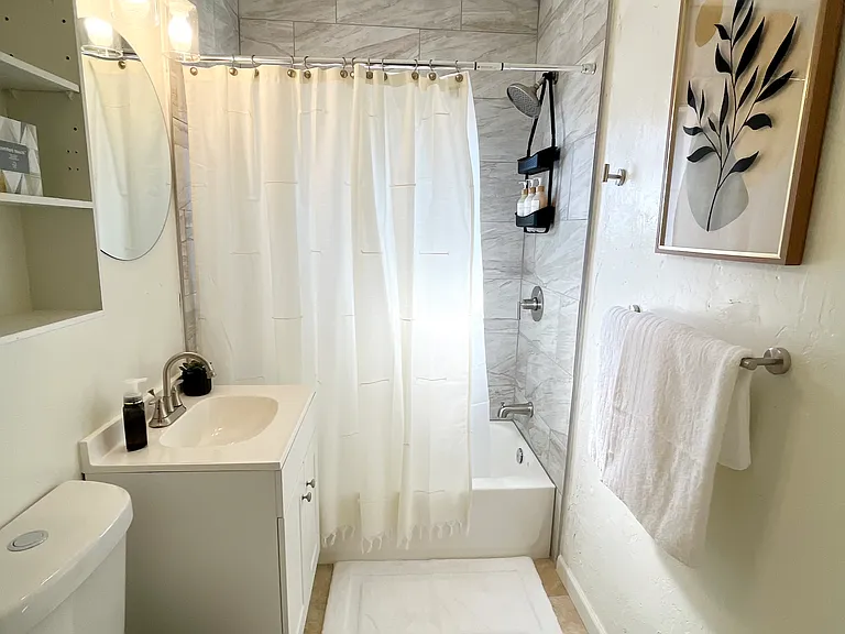 1627 N Bryant Ave #C — Photo 17