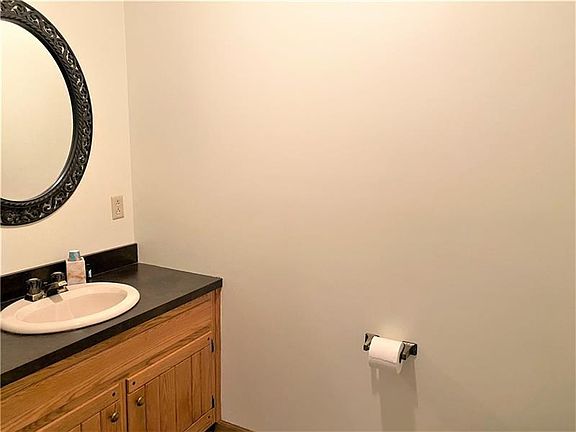4th image of 215 Aber Dr