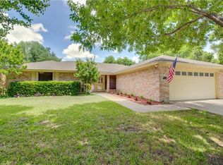 10120 Regent Row, Benbrook, TX 76126