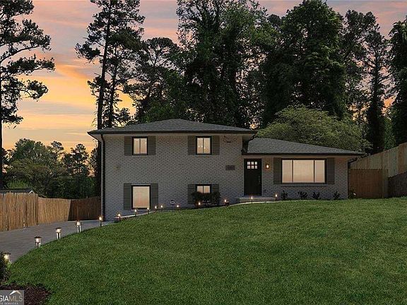 2nd image of 1888 La Mesa Ln