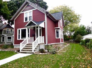 621 S Jackson St, Green Bay, WI 54301
