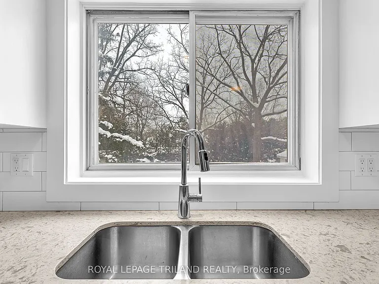 104 Devonshire Ave #204 — Photo 17