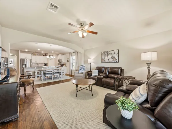2912 Jackal Dr, Lorena, TX 76655