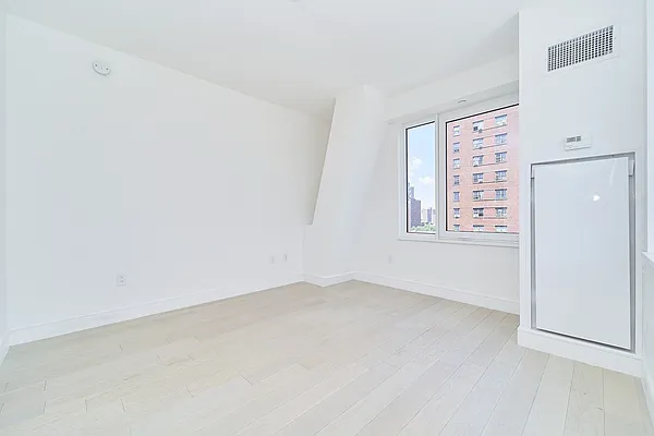 Rented by Compass | media 18