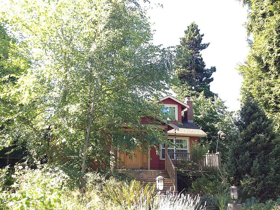 2nd image of 3037 NE 91st St