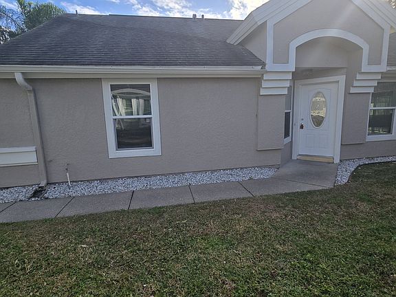 3rd image of 2565 Davenport Cir