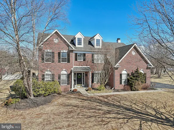 51 Longacre Dr, Collegeville, PA 19426