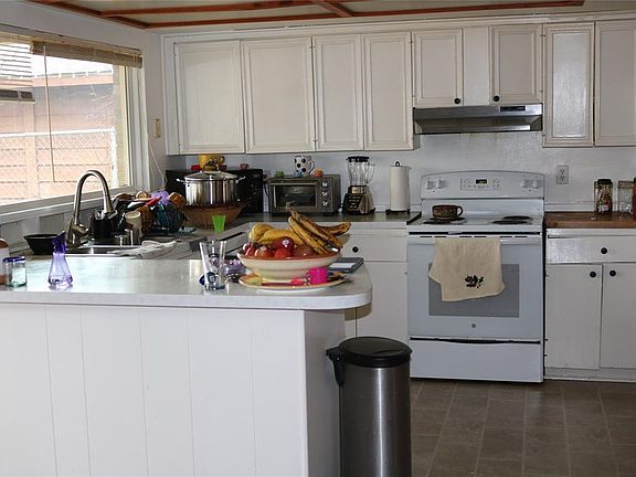4th image of 2101 Briarwood Dr