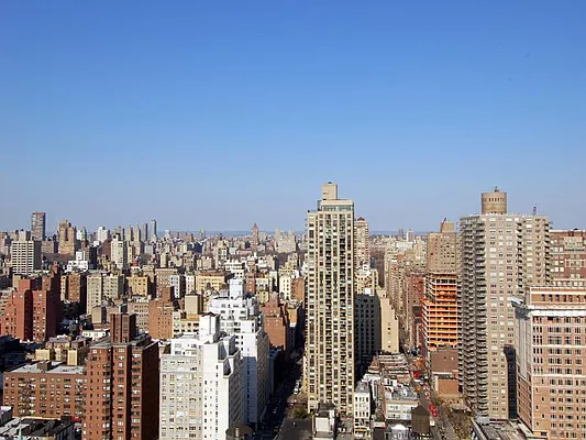 Sold by Sotheby's International Realty | media 13