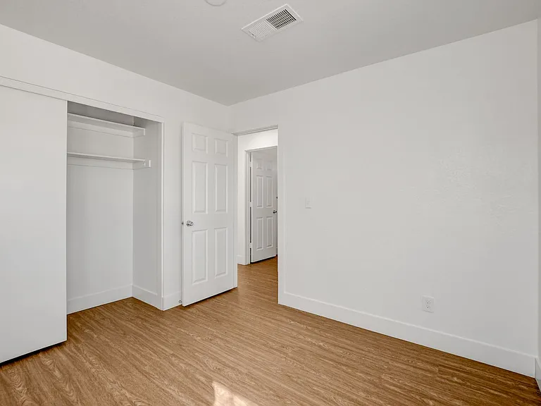 8005 Vision St — Photo 29