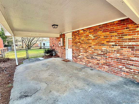 4th image of 6 Glendale Dr