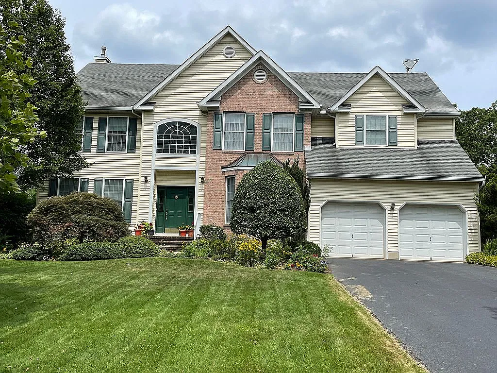 4 Hickory Ln photo 1