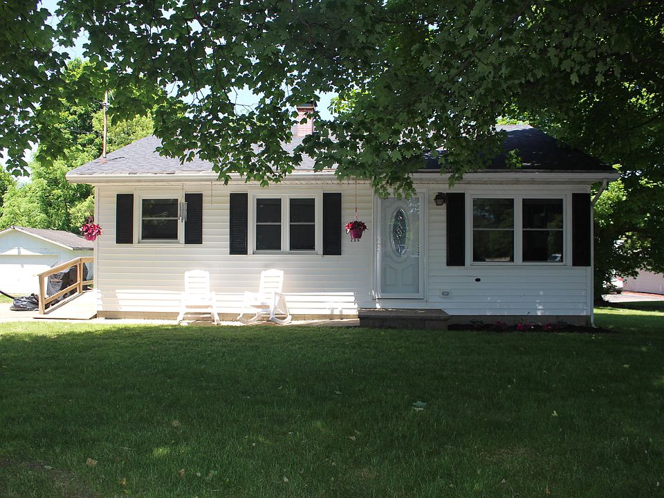 1st image of 206 Orville St