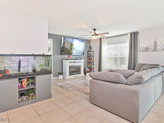5th image of 3647 NE 10th Pl