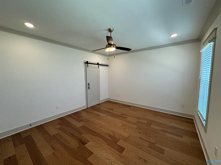 127 Bullpen Aly — Photo 24