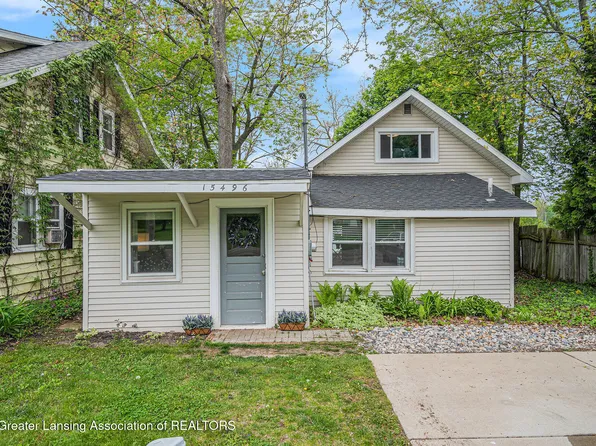 15496 Park Lake Rd, East Lansing, MI 48823
