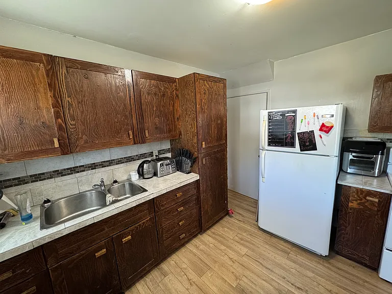 2 Vincent St #2 — Photo 11