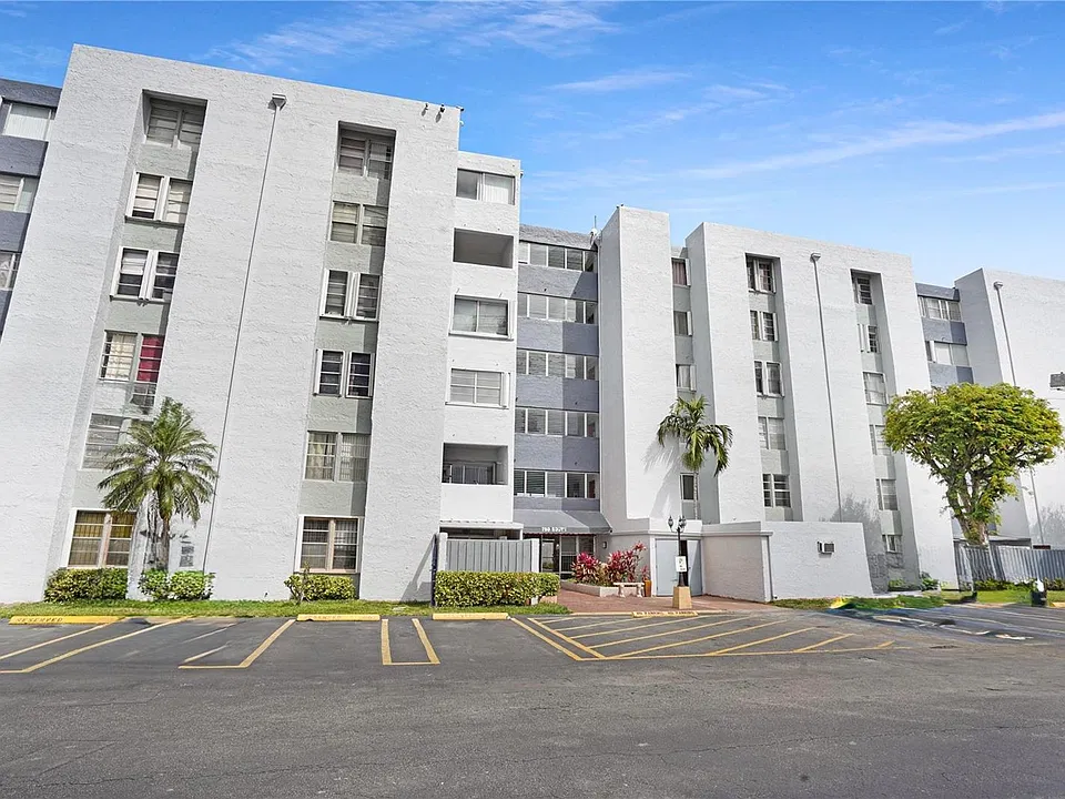 750 NW 43rd Ave #402