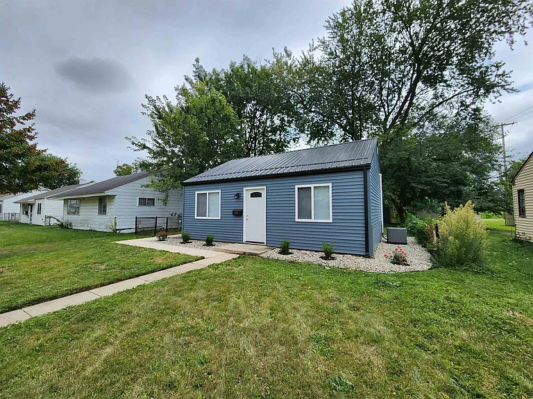 424 Nussbaum Ave — Photo 2