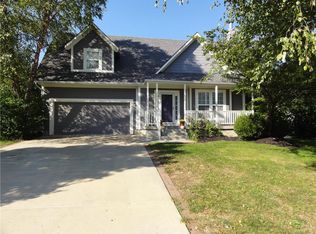 21797 S Lincoln Ter, Spring Hill, KS 66083