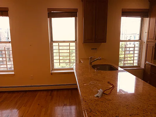 Rented by American Way Real Estate Inc | media 26