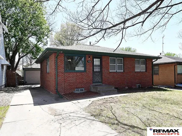 4935 Fremont St, Lincoln, NE 68504