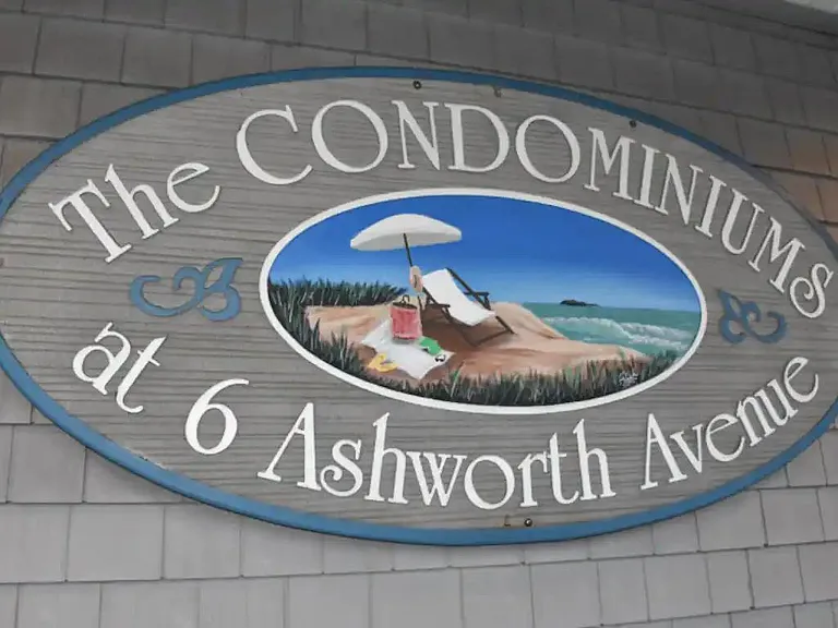 6 Ashworth Ave #1 — Photo 8