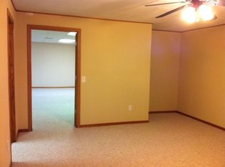 1412 Greenfield Cir, Sun Prairie, WI 53590