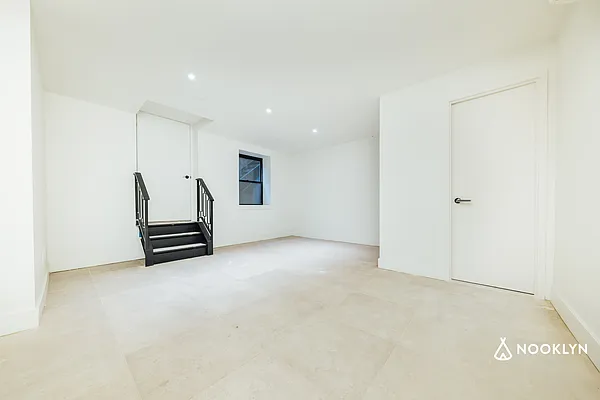 Rented by Nooklyn NYC LLC | media 78