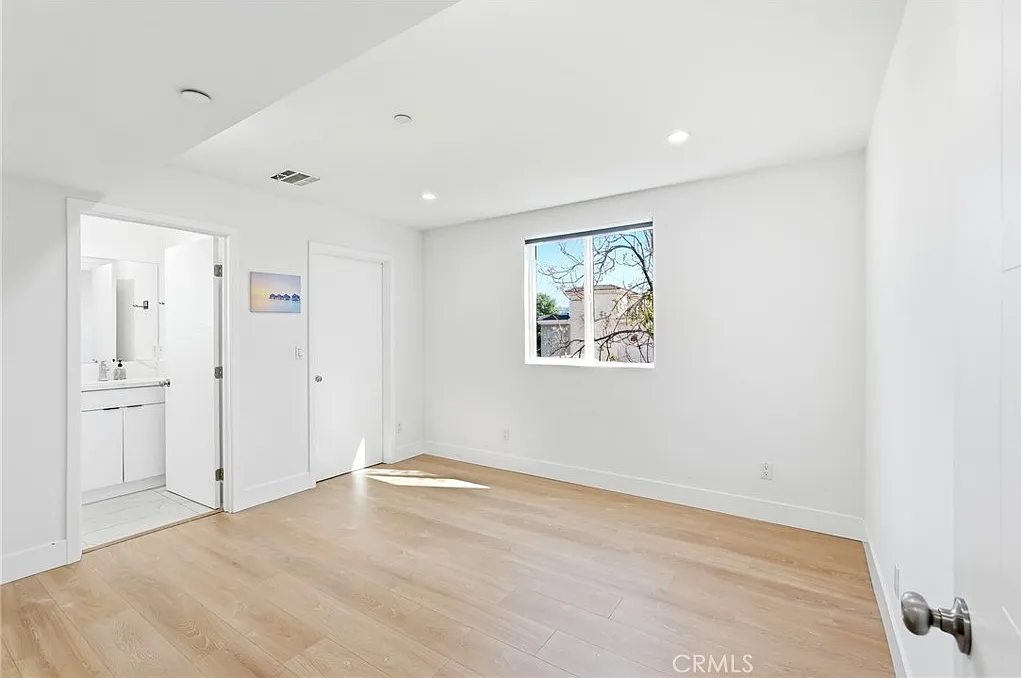 3 bed, 1500 sqft, $4,750 — Photo 4